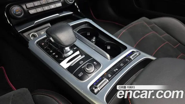 Kia Stinger 2023 thumb 4