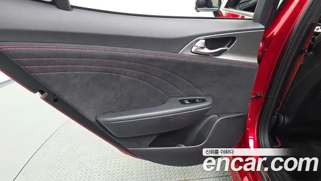Kia Stinger 2023 thumb 9