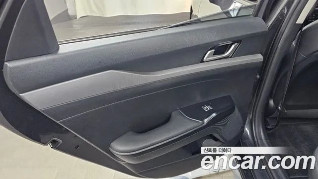 Kia Hybrid 2020 thumb 2