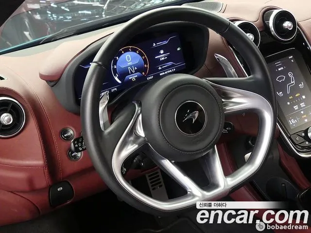 McLaren GT 2022 thumb 10