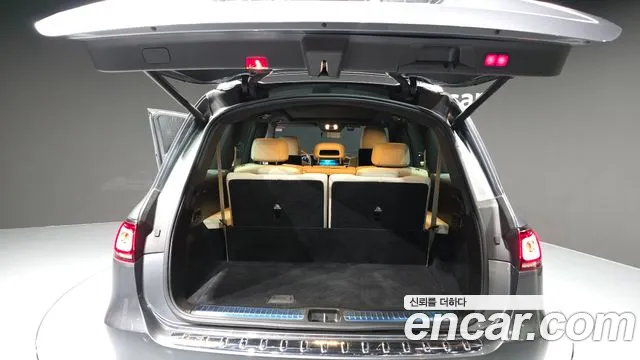 Mercedes-Benz GLS 2021 thumb 10