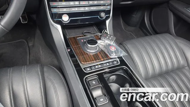 Jaguar XF 2019 thumb 4