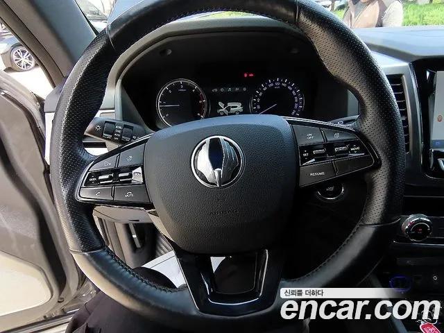 KGM Rexton 2019 thumb 10