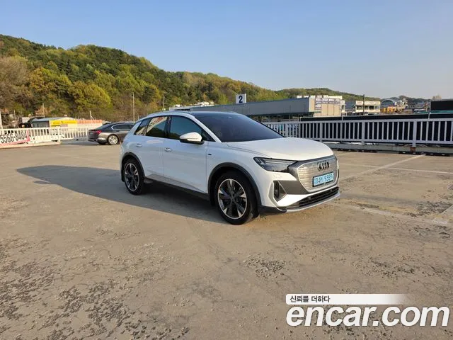 Audi Q4 e-tron 2023 thumb 11
