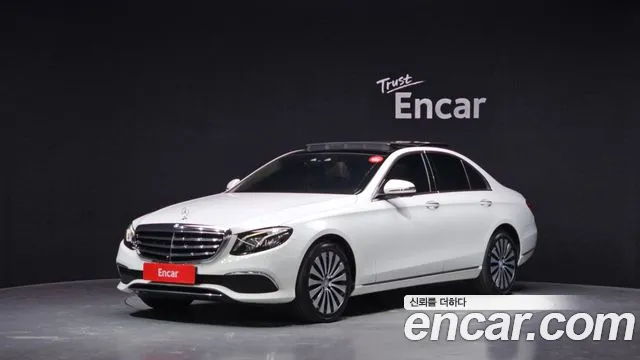 Mercedes-Benz E-Class 2016 thumb 12