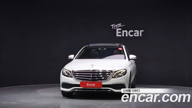 Mercedes-Benz E-Class 2016 thumb 7