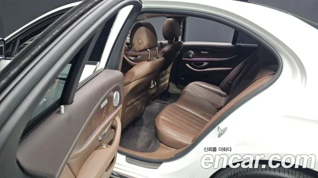 Mercedes-Benz E-Class 2016 thumb 2