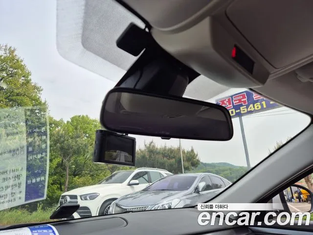 Renault SM6 2016 thumb 10