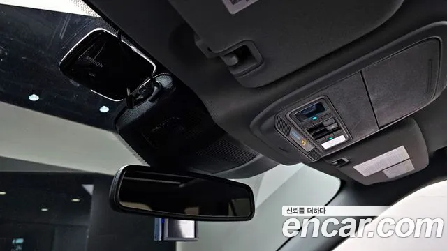 Ford Explorer 2023 thumb 9