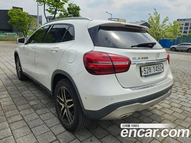 Mercedes-Benz A-Класс 2019 thumb 12