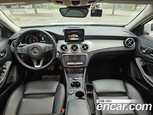 Mercedes-Benz A-Класс 2019 thumb 2
