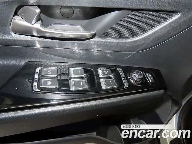 KGM Korando 2019 thumb 3