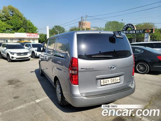 Hyundai Staria 2019 thumb 9