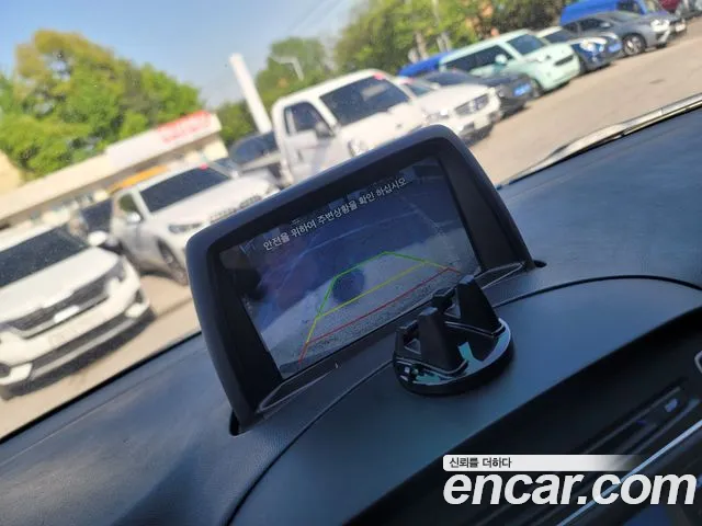 Hyundai Staria 2019 thumb 8