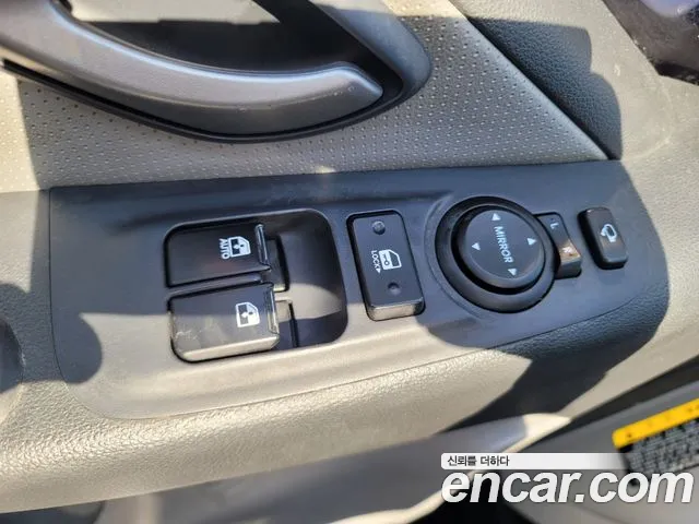 Hyundai Staria 2019 thumb 3