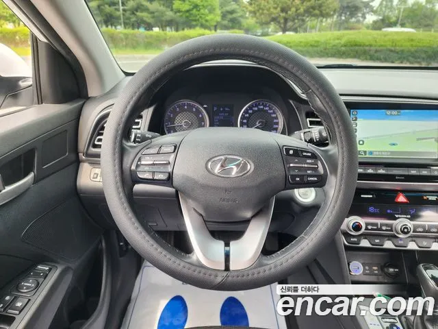 Hyundai Avante 2019 thumb 10