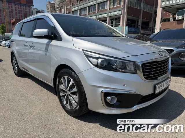 Kia Carnival 2016 thumb 10