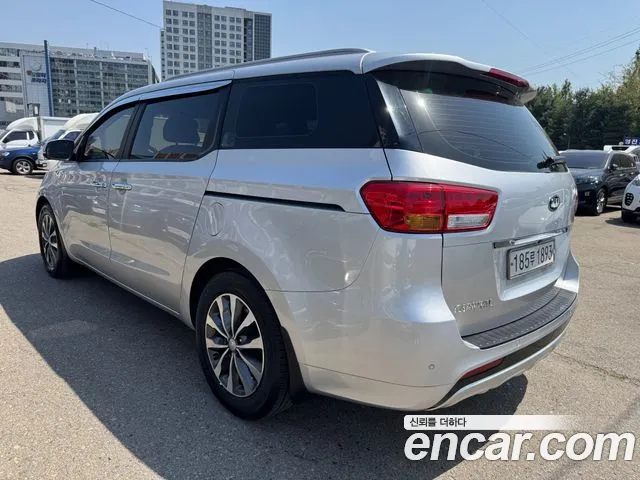 Kia Carnival 2016 thumb 7
