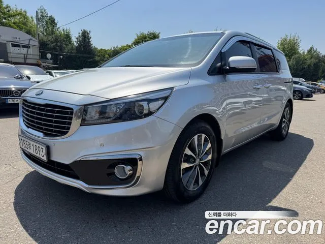 Kia Carnival 2016 thumb 12