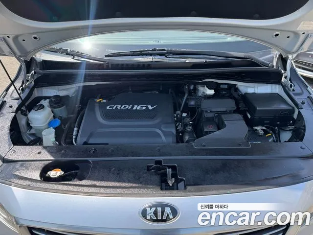 Kia Carnival 2016 thumb 6