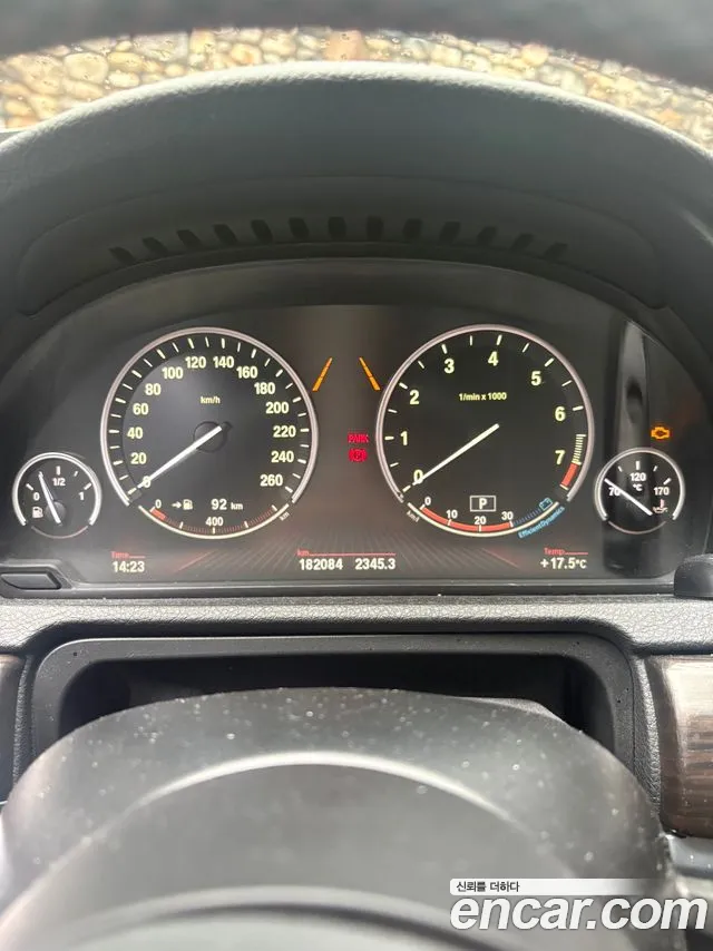 BMW 5 серии Gran Turismo 2011 thumb 10