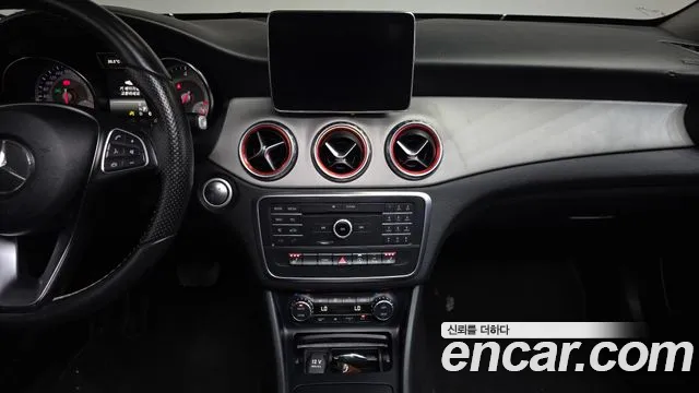 Mercedes-Benz A-Класс 2015 thumb 5
