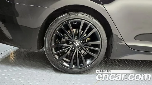 Kia Stinger 2019 thumb 11