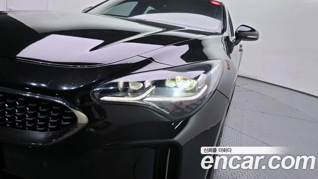 Kia Stinger 2019 thumb 8