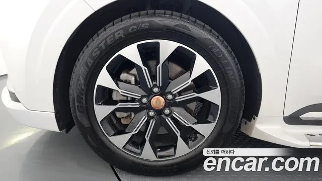 Kia Carnival 2021 thumb 9
