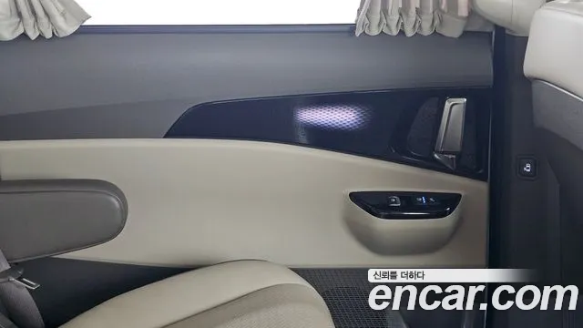Kia Carnival 2021 thumb 12