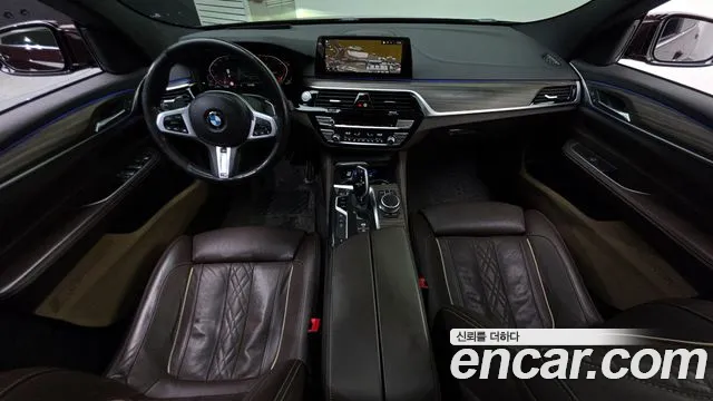 BMW 6 серии Gran Turismo 2020 thumb 2