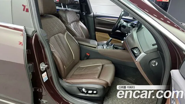 BMW 6 серии Gran Turismo 2020 thumb 9