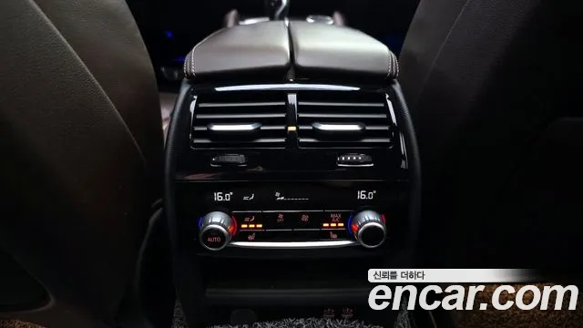 BMW 6 серии Gran Turismo 2020 thumb 4