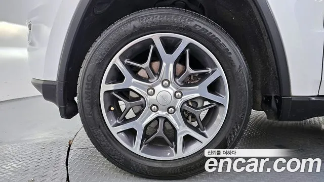 Jeep Grand Cherokee 2019 thumb 11