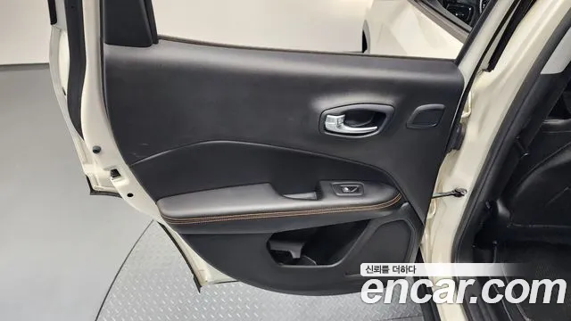 Jeep Compass 2019 thumb 4