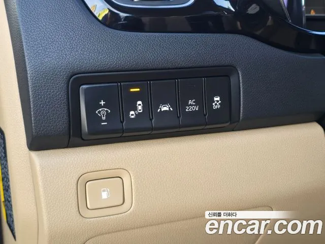 Kia Carnival 2016 thumb 4