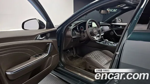 Kia Stinger 2022 thumb 2