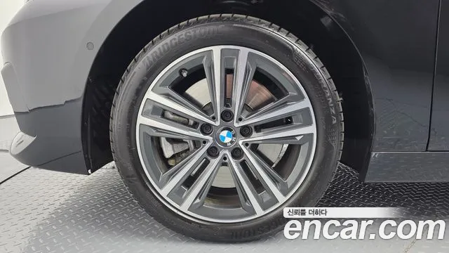 BMW 2 серии Gran Coupe 2024 thumb 11
