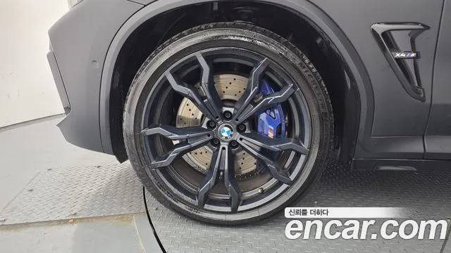 BMW X4 M 2019 thumb 4