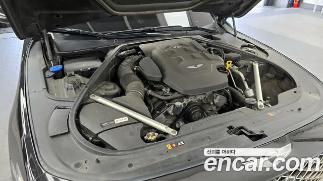 Genesis G90 2019 thumb 9