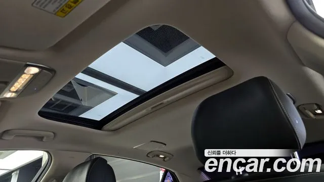 Genesis G90 2019 thumb 5
