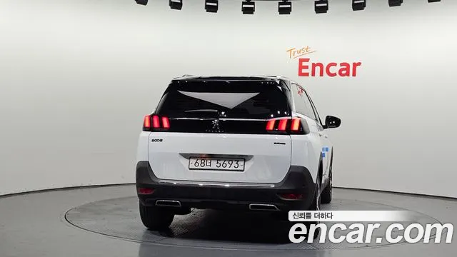 Peugeot 5008 2019 thumb 4
