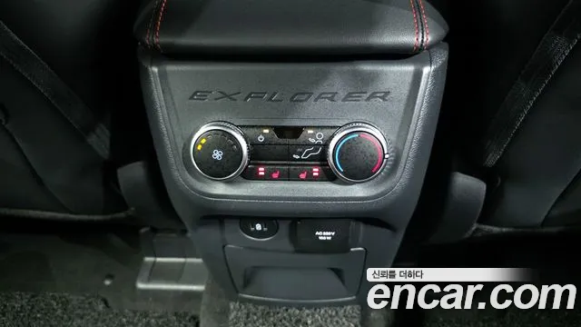 Ford Explorer 2024 thumb 5