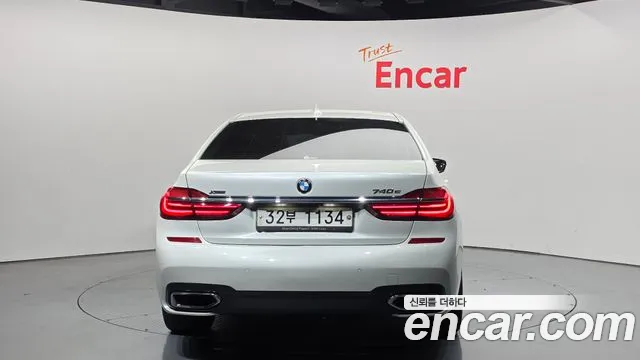 BMW 7 серии 2019 thumb 10