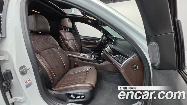 BMW 7 серии 2019 thumb 8