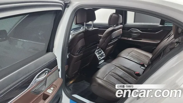BMW 7 серии 2019 thumb 4