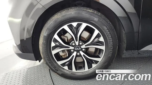 Kia Carnival 2022 thumb 2