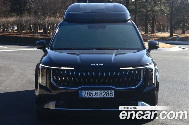 Kia Carnival 2024 thumb 3