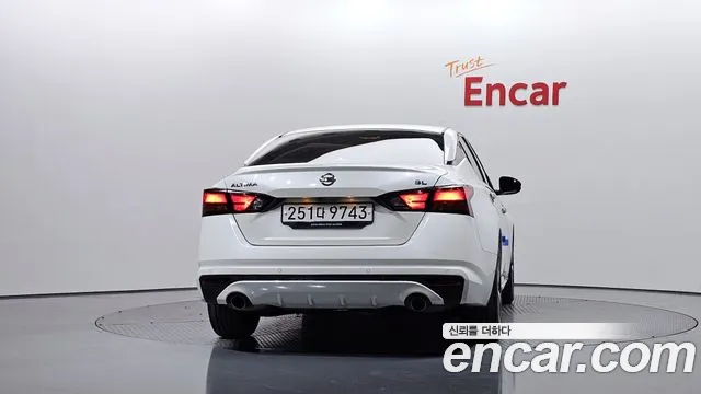 Nissan Altima 2019 thumb 7