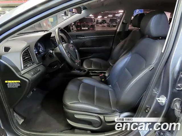 Hyundai Avante 2017 thumb 6